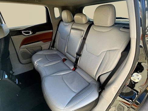 Used 2022 Jeep Compass Limited image 26