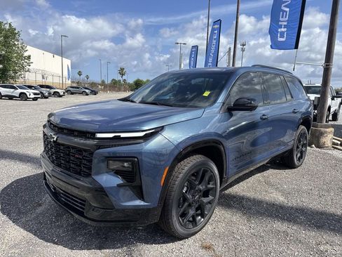 New 2026 Chevrolet Traverse RS image 3