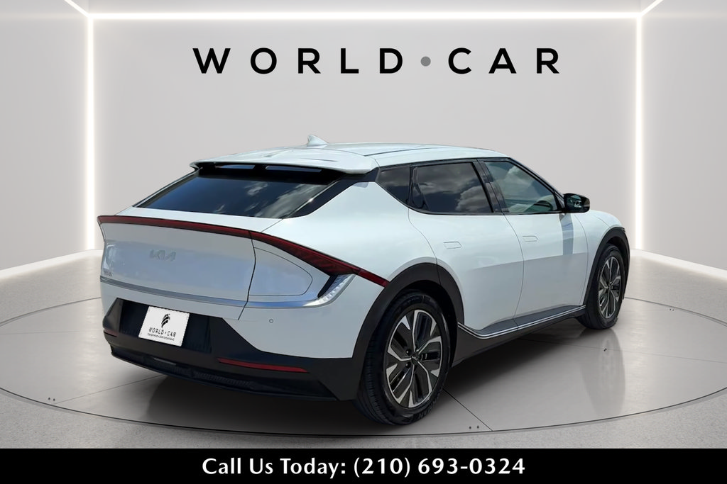 Used 2024 Kia EV6 Light RWD image 3
