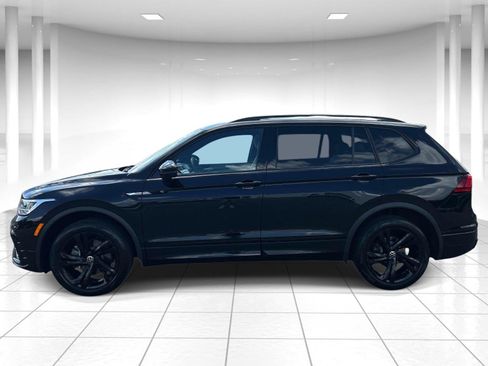 Certified 2024 Volkswagen Tiguan SE R-Line AWD/4WD image 6