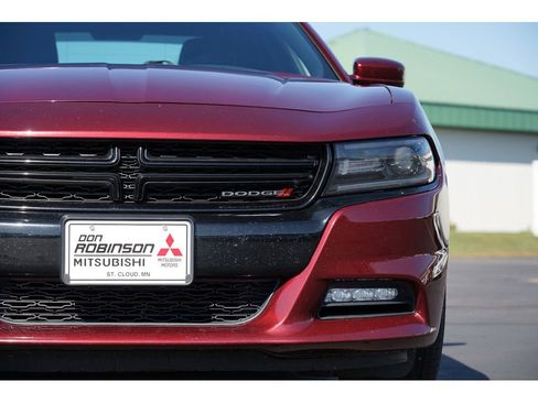 Used 2020 Dodge Charger SXT image 9