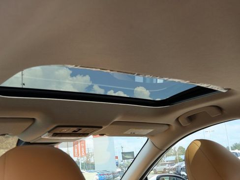 New 2025 Nissan Sentra SV w/ SV Premium Package image 9