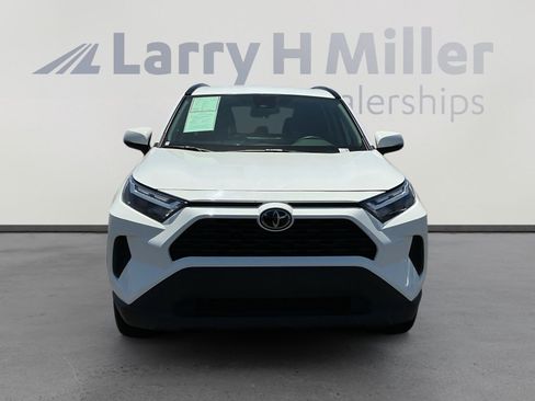Certified 2025 Toyota RAV4 LE AWD/4WD image 8