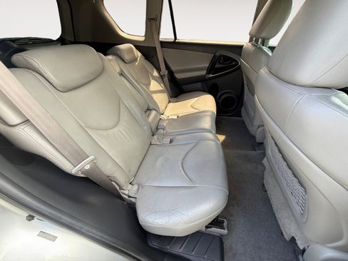 Used 2010 Toyota RAV4 Limited FWD image 18