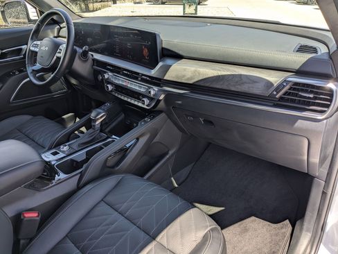 Certified 2025 Kia Telluride SX Prestige X-Line AWD/4WD image 30