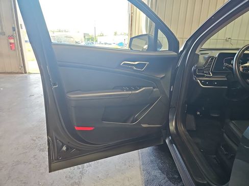 Used 2024 Kia Sportage EX AWD/4WD image 27