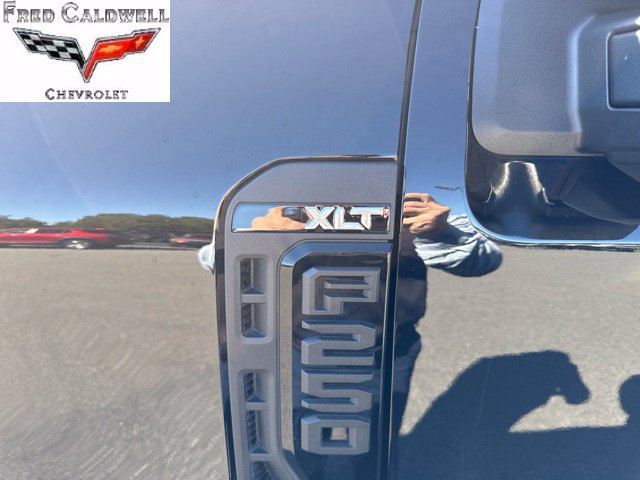 Used 2024 Ford F250 XLT w/ Black Appearance Package AWD/4WD image 7