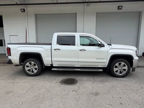 Used 2018 GMC Sierra 1500 SLT AWD/4WD image 4