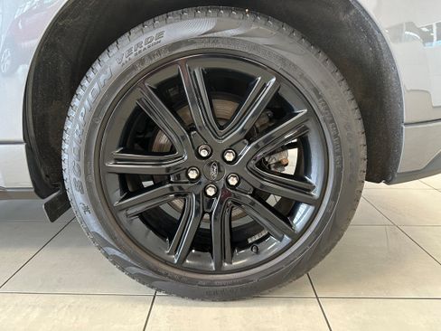 Used 2024 Ford Edge ST-Line AWD/4WD image 8