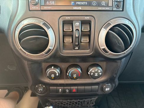 Used 2013 Jeep Wrangler Unlimited Sport AWD/4WD image 13