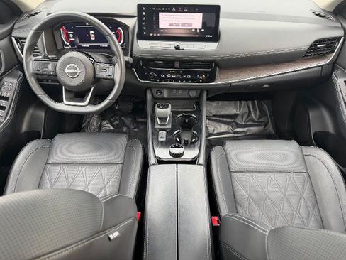 Used 2024 Nissan Rogue Platinum w/ Platinum Premium Package AWD/4WD image 9