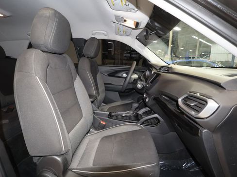 Used 2021 Chevrolet TrailBlazer LS image 17