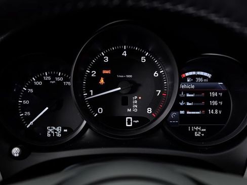 Certified 2026 Porsche Macan AWD/4WD image 17