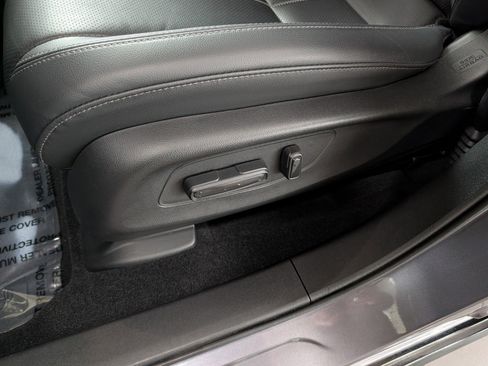 Used 2023 Honda HR-V EX-L image 10