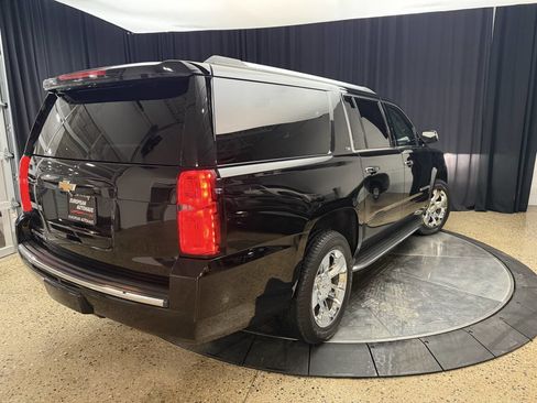 Used 2016 Chevrolet Suburban LTZ image 7