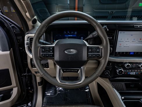Used 2026 Ford F250 Platinum w/ Platinum Plus Package AWD/4WD image 19