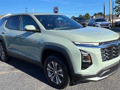 New 2026 Chevrolet Equinox LT image 3