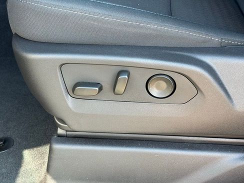 Used 2025 Chevrolet Silverado 1500 Custom Trail Boss w/ Turbomax Blackout Package image 20