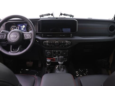 Used 2025 Jeep Gladiator Rubicon w/ Safety Group image 5