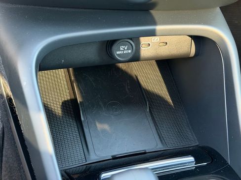 Certified 2023 Volvo C40 P8 Recharge Plus AWD/4WD image 35