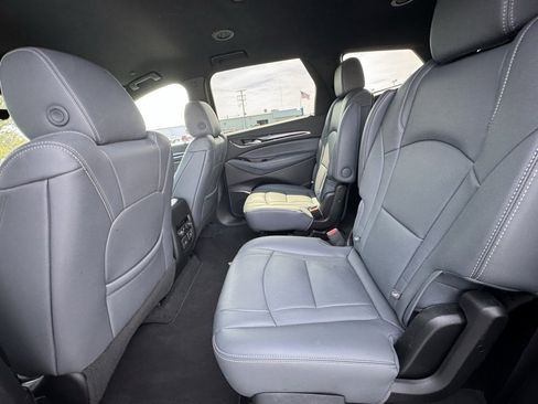 Used 2024 Buick Enclave Premium image 40