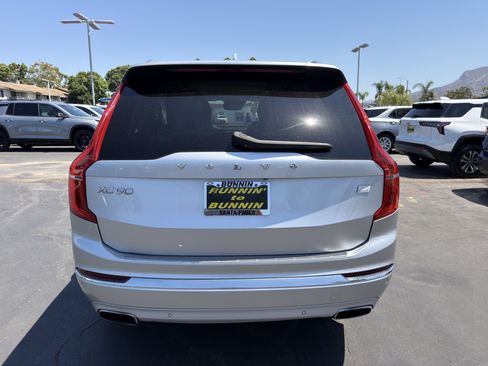 Used 2021 Volvo XC90 T8 Inscription Expression w/ Advanced Package AWD/4WD image 7