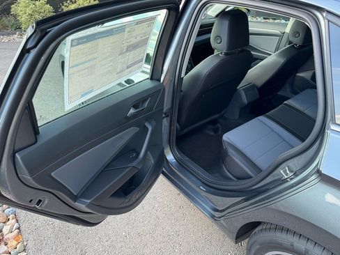 New 2025 Volkswagen Jetta SE image 17