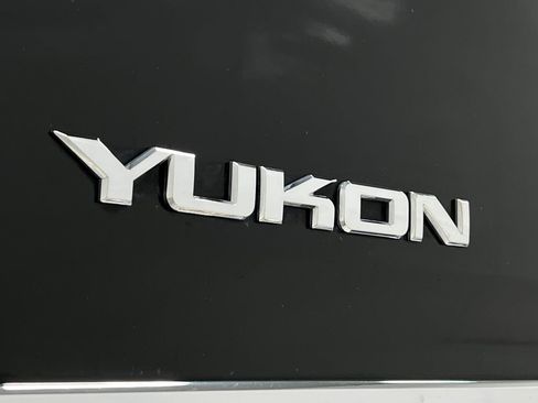 Used 2016 GMC Yukon SLT w/ Open Road Package AWD/4WD image 48