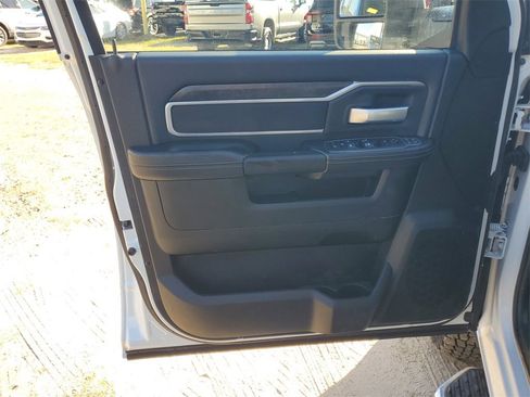 Used 2024 RAM 3500 Big Horn image 11