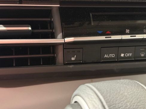 Certified 2025 Toyota Sienna XLE w/ XLE Plus Package AWD/4WD image 31
