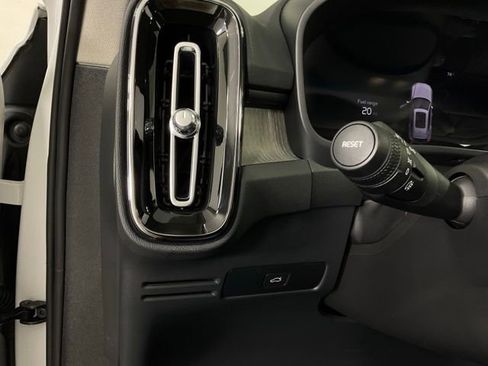 Certified 2024 Volvo XC40 B5 Plus w/ Climate Package image 24