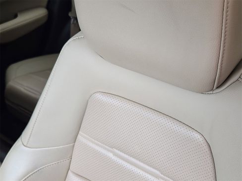 Used 2019 Honda CR-V Touring image 14