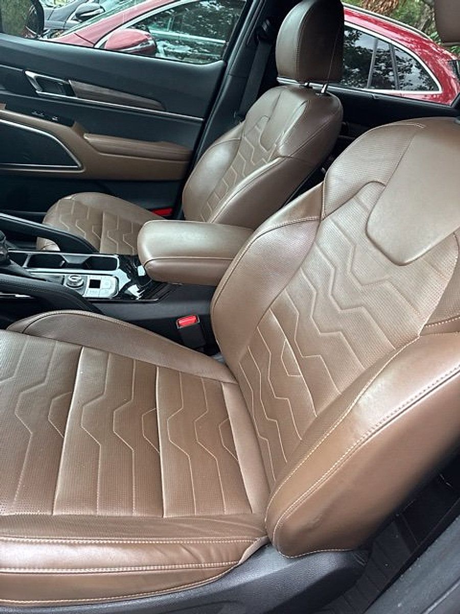 Used 2022 Kia Telluride SX w/ SX Prestige Package AWD/4WD image 6