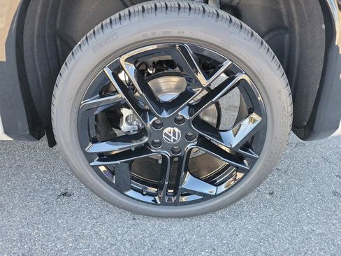 New 2026 Volkswagen Tiguan SE R-Line AWD/4WD image 27