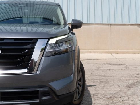 Used 2022 Nissan Pathfinder S AWD/4WD image 2