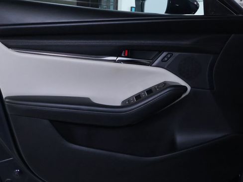 Used 2023 MAZDA MAZDA3 s image 13