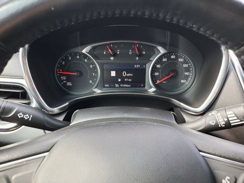 Used 2019 Chevrolet Equinox LT FWD image 24