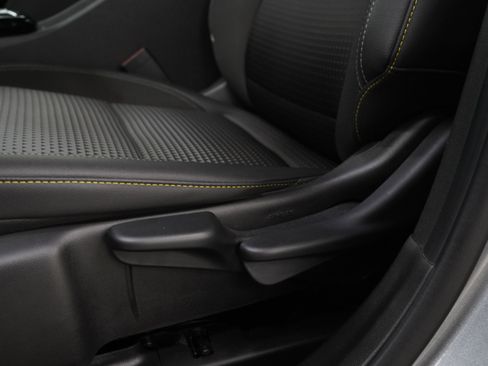 Used 2024 Chevrolet Trax LT w/ Driver Confidence Package FWD image 22