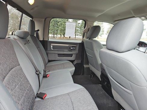 Used 2018 RAM 1500 SLT image 16