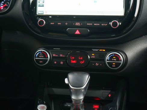 Used 2020 Kia Soul GT-Line Turbo FWD image 16