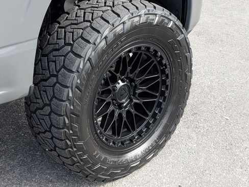 Used 2021 Ford F150 Lariat image 12