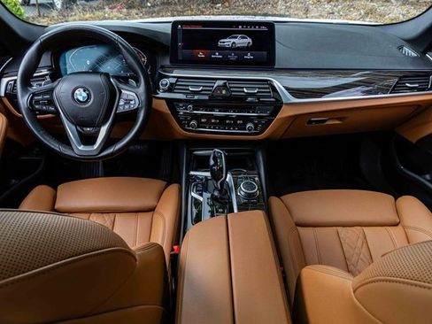 Used 2022 BMW 540i xDrive w/ Convenience Package image 21
