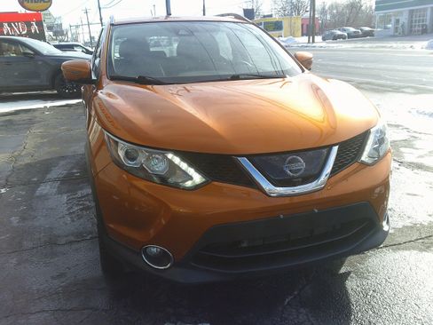 Used 2017 Nissan Rogue Sport SL w/ SL Premium Package image 11