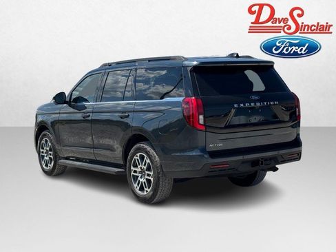 Used 2025 Ford Expedition Active AWD/4WD image 9