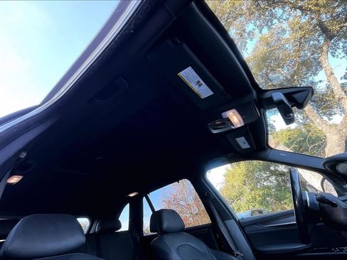 Used 2017 BMW X5 xDrive50i image 14