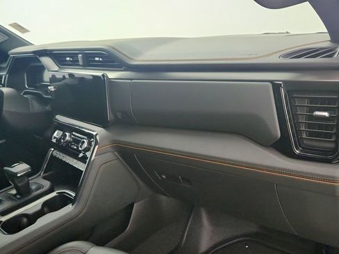 Used 2024 GMC Sierra 1500 AT4 w/ AT4 Preferred Package image 31