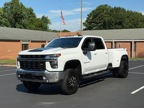 Used 2021 Chevrolet Silverado 3500 LT w/ Convenience Package AWD/4WD image 1