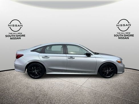 Used 2025 Honda Civic Sport image 5