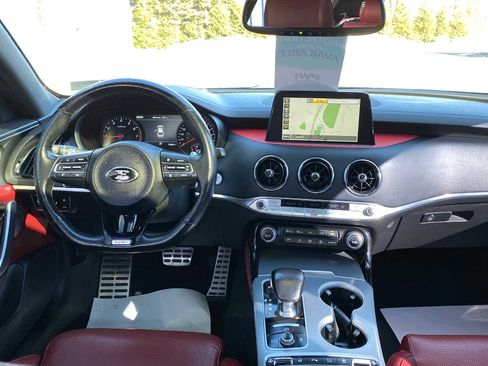 Used 2019 Kia Stinger GT2 image 7