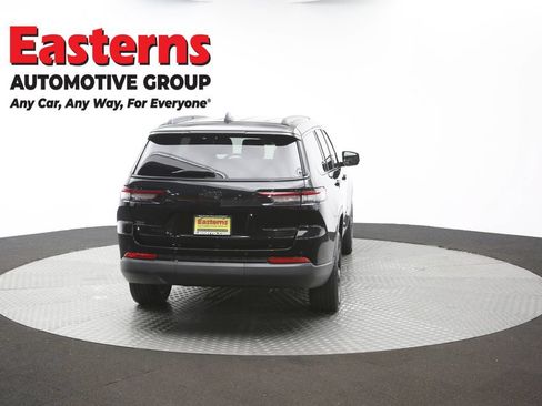 Used 2023 Jeep Grand Cherokee L Laredo AWD/4WD image 39